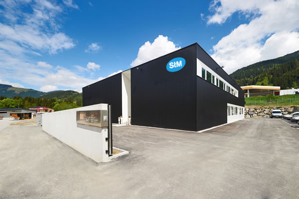 Stm Waterjet Gmbh Fabriek In Het Industriegebied Gasthof SüD In Eben Im Pongau In Oostenrijk.